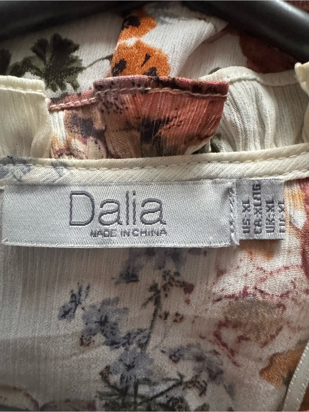 Dalia Cream Floral V-Neck Peasant Blouse - Picture 5 of 7